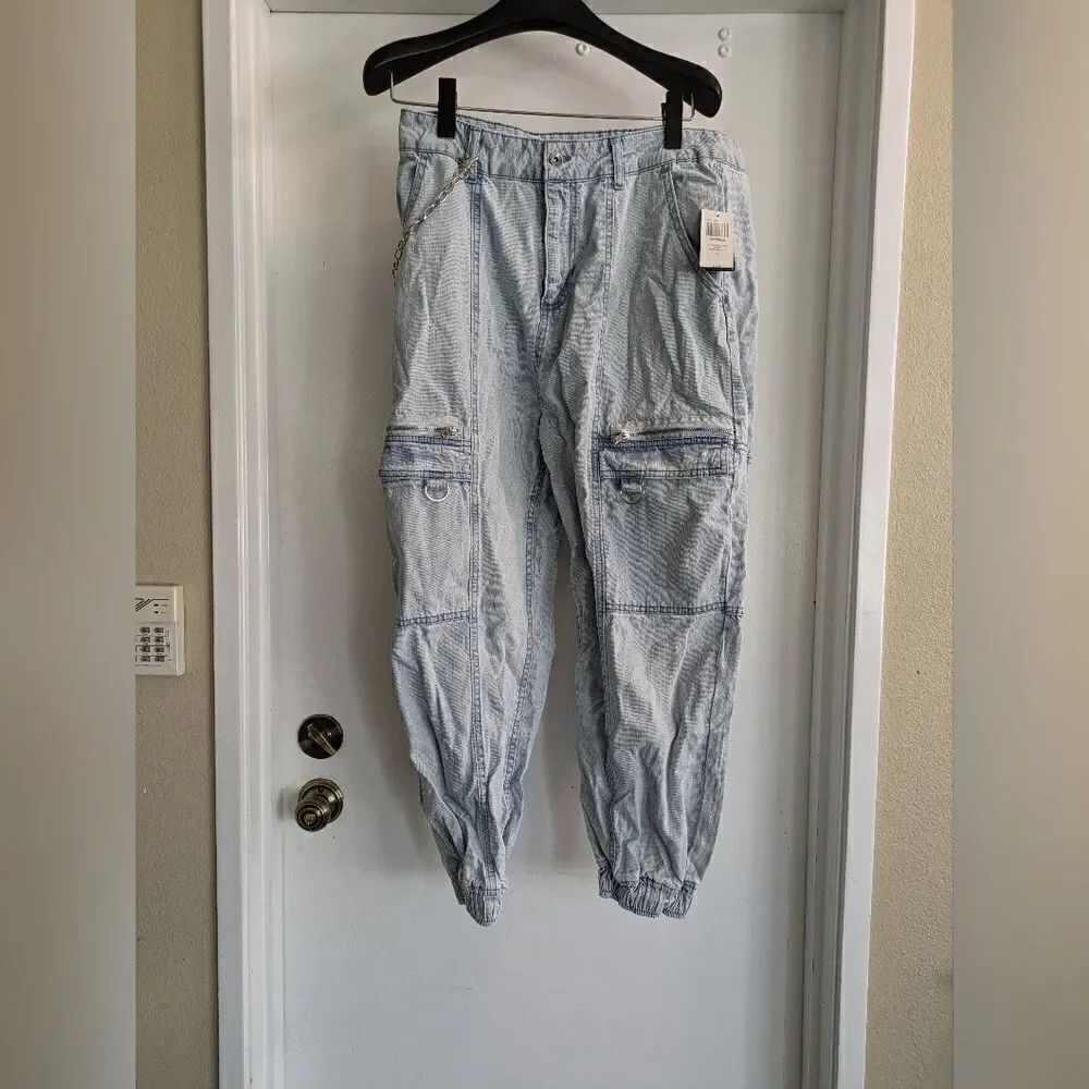Hot Topic TRIPP Cargo Pants - Picture 3 of 9